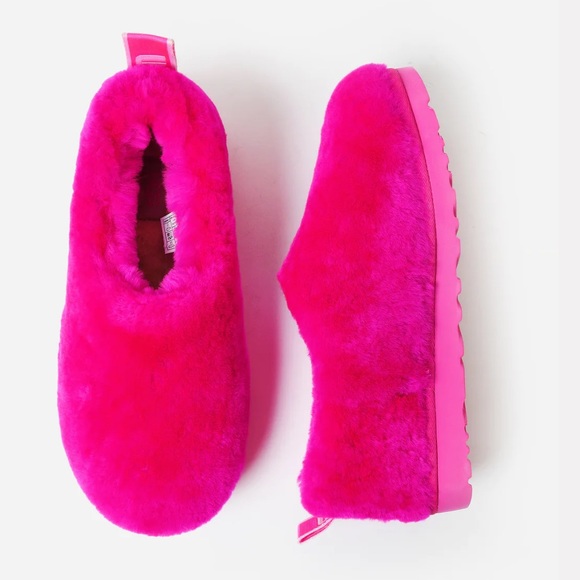 UGG Women Classic Cozy Bootie slippers - Picture 4 of 10